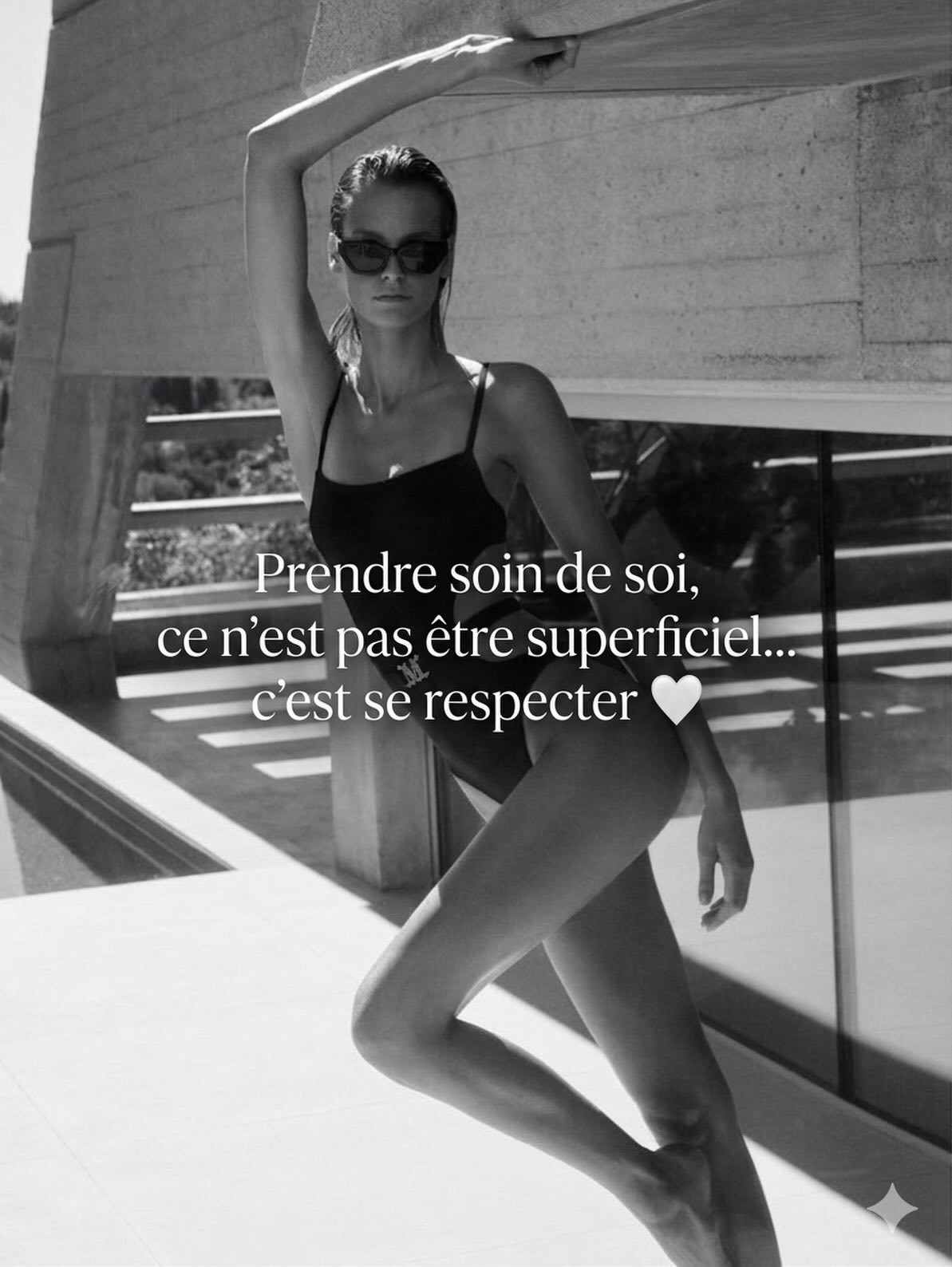 Femme en noir et blanc se prenant soin d'elle, esthétique bien-être confiance beauté naturelle